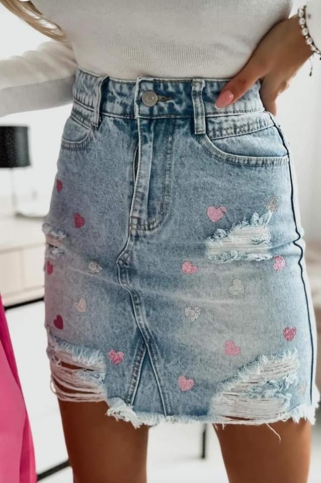 DENIM SKIRT WITH BROCADE HEARTS