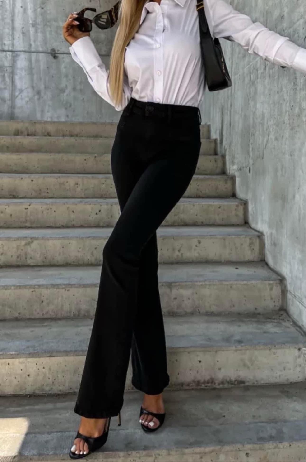 CZARNE JEANSY DZWONY - KLASYCZNA ELEGANCJA Z NOWOCZESNYM TWISTEM - Image 2