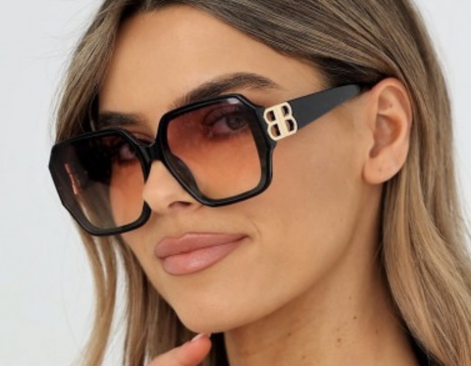"STYLOWE MUST-HAVE NA LETNIĄ AURĘ: OKULARY PRZECIWSŁONECZNE BELLA „